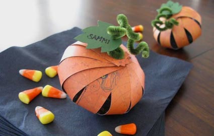 [pumpkin-placecard-2-halloween-crafts-425gp093009[2].jpg]