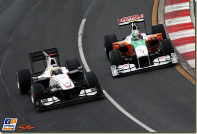 Pedro De La Rosa (ESP) BMW Sauber C29 and Vitantonio Liuzzi (ITA) Force India F1 VJM03
Formula One World Championship, Rd 2, Australian Grand Prix, Race, Albert Park, Melbourne, Australia, Sunday 28 March 2010. Pedro De La Rosa (ESP) BMW Sauber C29 and Vitantonio Liuzzi (ITA) Force India F1 VJM03
Formula One World Championship, Rd 2, Australian Grand Prix, Race, Albert Park, Melbourne, Australia, Sunday 28 March 2010.
