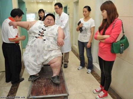 30-year-old man with an increase of 1 m 58 cm weighs about 230 pounds
