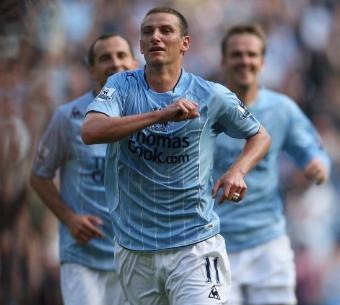 [elano-blumer-manchester-city[8].jpg]