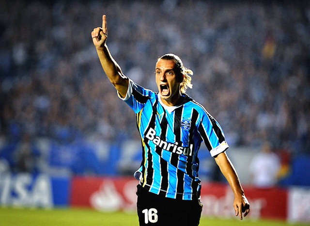 [maxi-lopez-16-09-09[11].jpg]