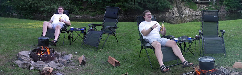 http://lh3.ggpht.com/_LCXRYkfBh8U/SP6lWXajDCI/AAAAAAAACqk/OoaFWLawkxI/s800/2%20nicks%20camping.jpg