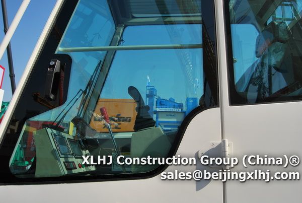FUWA_FWT-55_crawler_crane_2.jpg