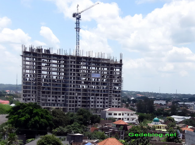 Photo Of The Month (mei 2009) Rangka Gedung Pencakar Langit