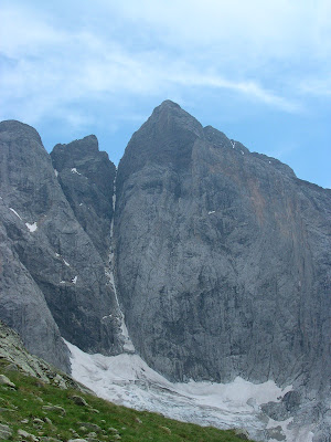Impresionante pared norte de la Pique Longue