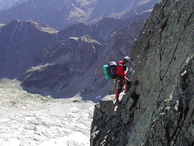 Escalando la Aguja Lamathe Escalando la Aguja Lamathe