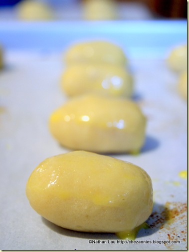 Eggwash on Homemade Pineapple Tarts