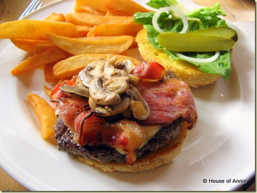 riders cafe bacon mushroom cheeseburger fries