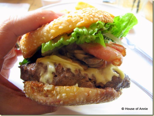 riders cafe bacon mushroom cheeseburger riders cafe bacon mushroom cheeseburger