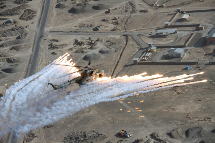 04_Mi-171_ISAF_Gunner_02.jpg