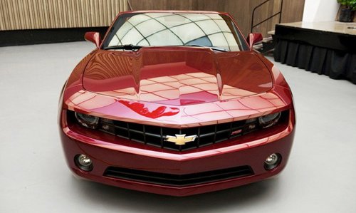 GM has shown the first photos of cabriolet Chevrolet Camaro