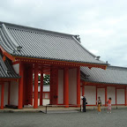 La puerta Jomeimon. Por aqui se entra directamente al Shishinden, el lugar más importante dentro del palacio pues porque ahí se realizaron coronaciones. NO pudimos entrar.