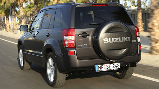 Suzuki Grand Nomade 2011