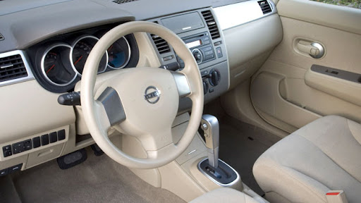 Nissan Tiida 2011