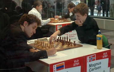 [Magnus Carlsen[3].jpg]