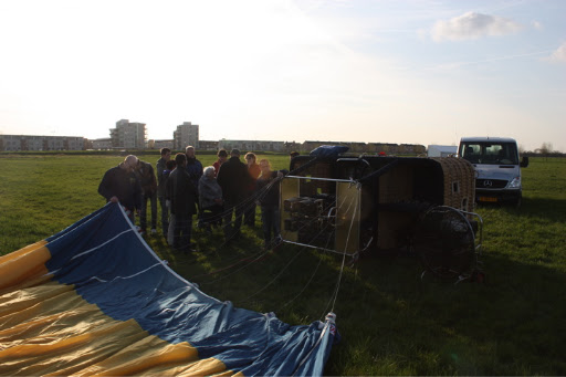 Ballonvaart vanuit Houten over rivier de Lek de Waal en de Maas naar Lith