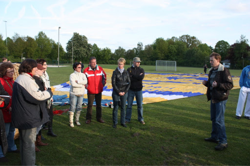 Ballonvlucht van Nijverdal naar Neede over Rijssen, Markelo en Diepenheim op 18 mei 2010