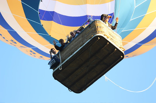 Ballonvaart vanuit het Transwijkpark in Utrecht over Lopik naar Werkendam met 8 personen.