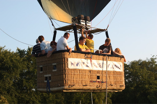 Avond ballonvaart van Deventer over Zutphen naar Vierakker.