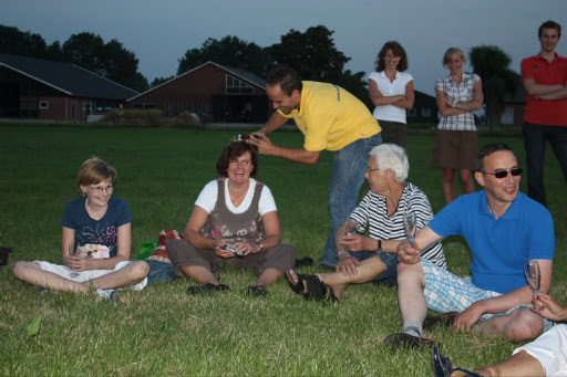 Ballonvaren met een groep van Veenendaal naar Druten Afferden met stalend weer.