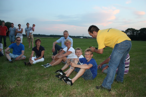 Ballonvaren met een groep van Veenendaal naar Druten Afferden met stalend weer.