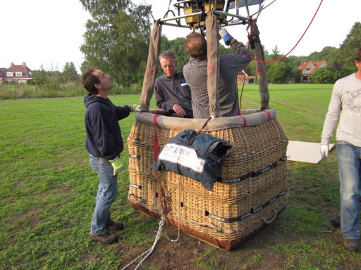 Examen ballonvaart van Ootmarsum naar Nordhorn Duitsland.