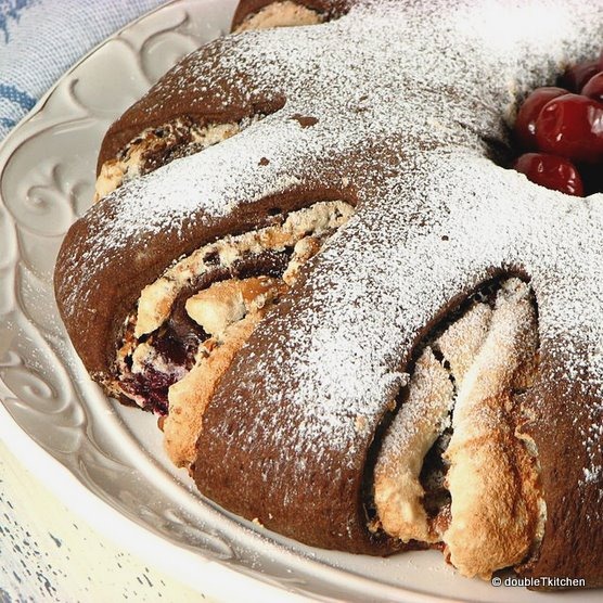 [yeasted meringue coffe cake[5].jpg]
