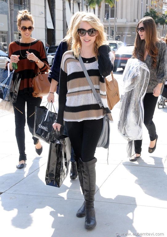 [28911_Preppie_Emma_Roberts_shopping_at_Chanel_in_Beverly_Hills_14_122_45lo[4].jpg]