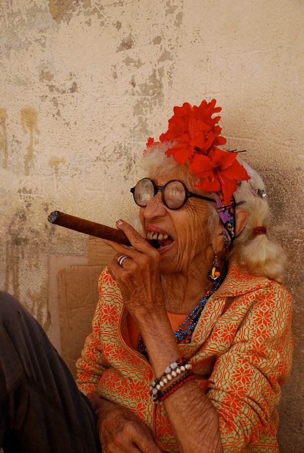 [viejas fumadoras (14)[6].jpg]