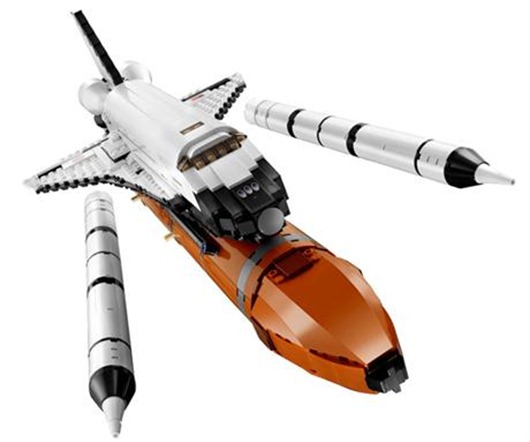  Ônibus espacial de LEGO