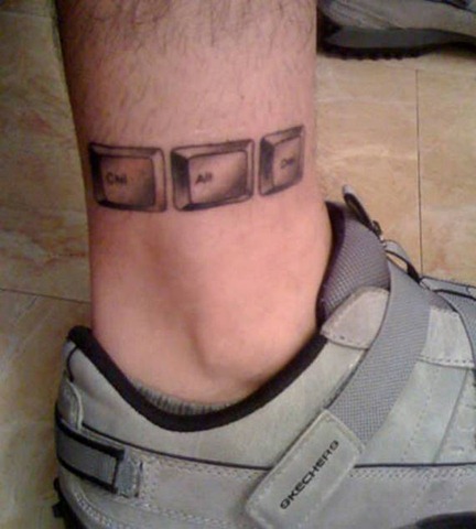 [tattoos_geeks_10[4].jpg]