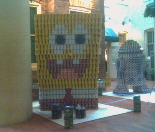  Esculturas nerds com latas e caixas