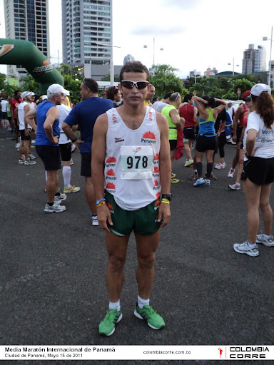 media maraton de panama 2011