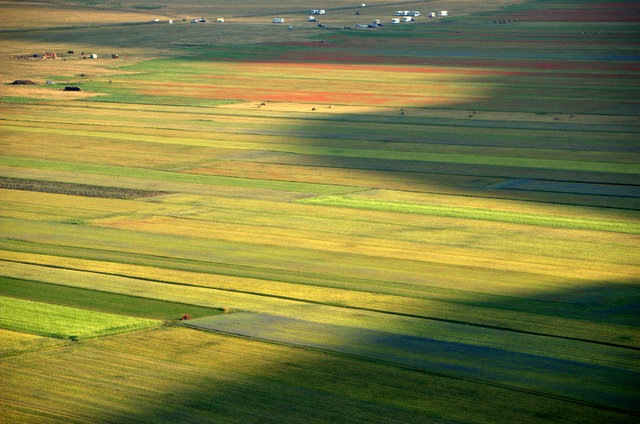 [Castelluccio2[2].jpg]