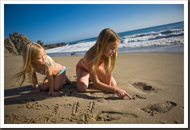 Kaylee and Makena Shepard at the beach