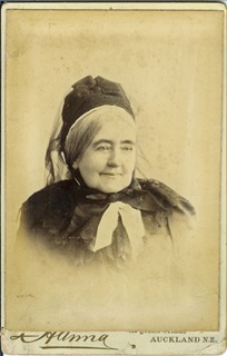 [ellie-mulvany-small[3].jpg]