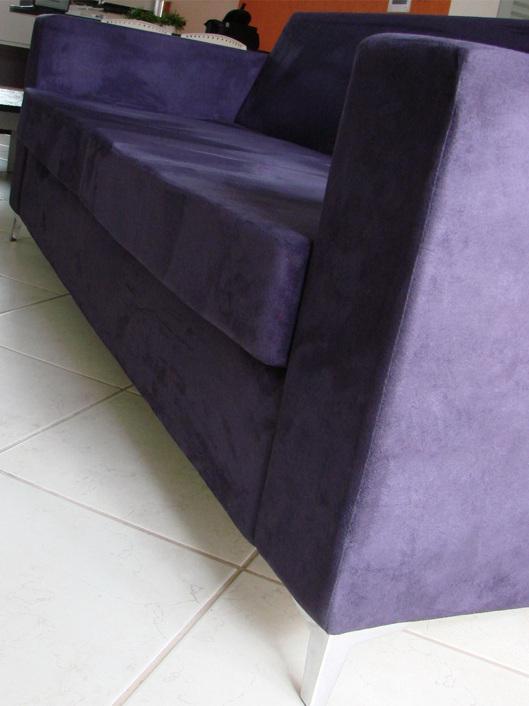 [Sofa[1].jpg]