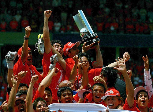 [Toluca Campeon[2].jpg]