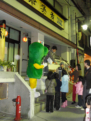 Nozawa's mascot 'Nasuki' was a great hit with the kids
