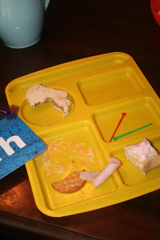 [letterHlunchmeals0053.jpg]