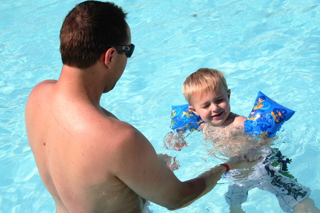 [Floaties & Kaylynn's Wedding 005[3].jpg]