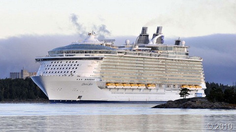 [worlds-largest-ship-1[3].jpg]
