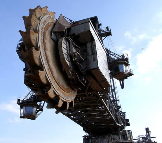 World Biggest Digging Machine by Krupp 05 World Biggest Digging Machine by Krupp 05