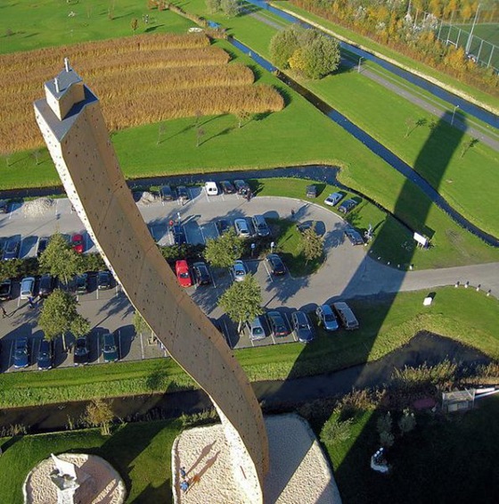 worlds_tallest_climbing_wall_06