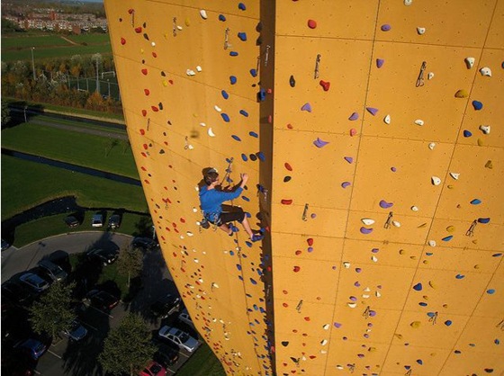 worlds_tallest_climbing_wall_12 worlds_tallest_climbing_wall_12