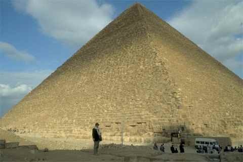 [The great pyramid of giza[3].jpg]