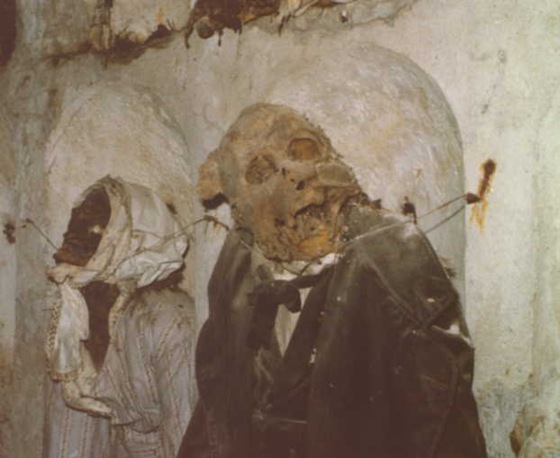 world's bizarre catacombs 41