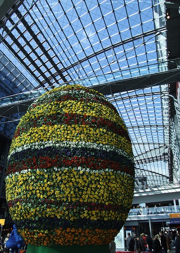 [biggest_easter_egg_03[2].jpg]