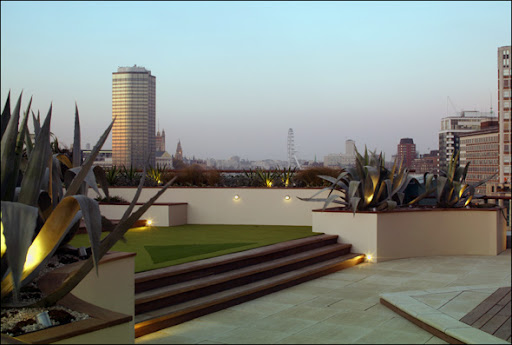roof gardens image01 Modern Rooftop Garden