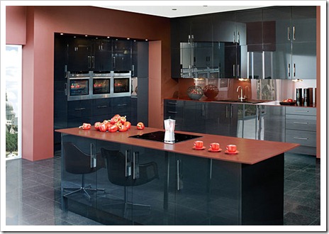 lucido_gloss_black
